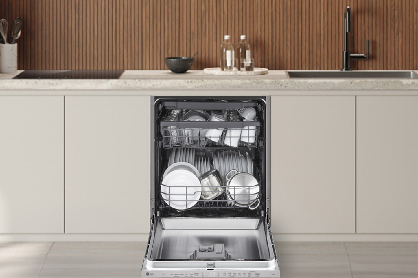 LG 60cm QuadWash™ Integrated Built-In Dishwasher, DBC512TSE