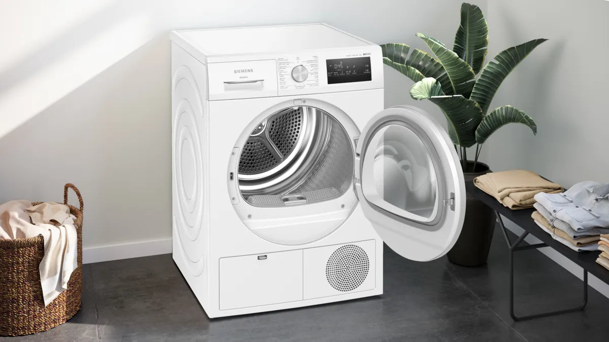 Siemens iQ300 Heat Pump Dryer, 8 Kg, White, WT45H213GC