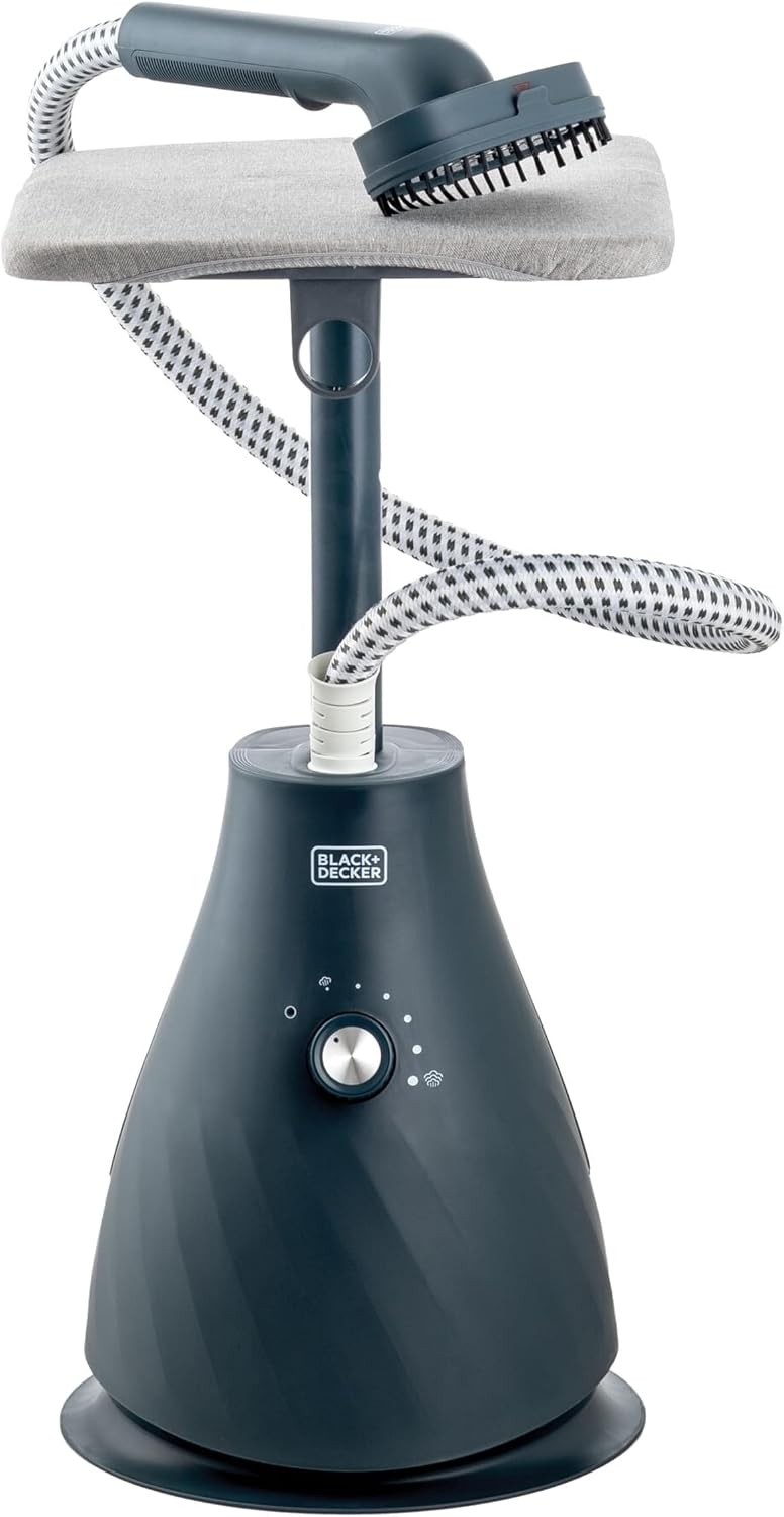BLACK+DECKER GST1820-B5 Steamer - 1.8L Water Tank and Fill Point