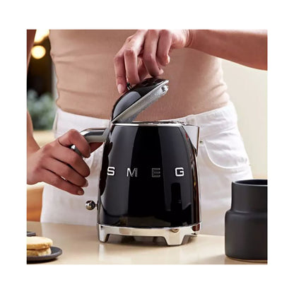 Smeg 50's Style Retro Mini Kettle 0.8 Liter Black