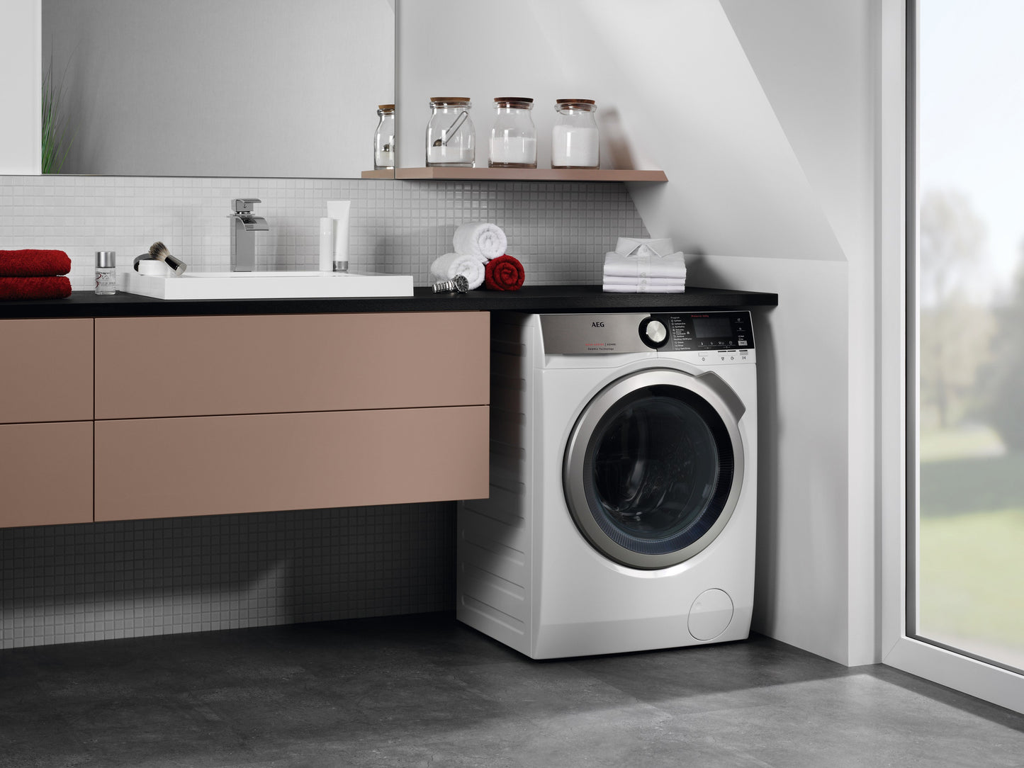 AEG Standalone Front Load Washer Dryer 10 kg, Free standing, Prosense technology, Stain Removal, Eco Wash, White, LWX8C1612W