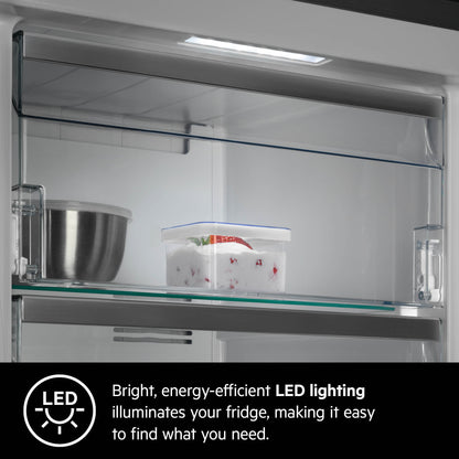 AEG Built-in Refrigerator 310 Litre, No-Frost, inverter Compressor, Tempered glass, Digital Control, White, SKE81811DC